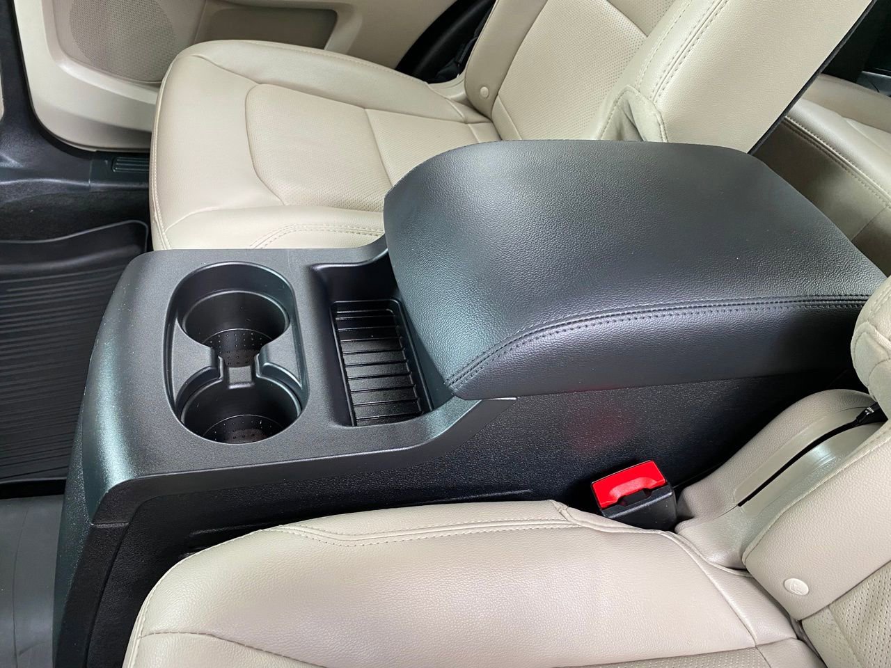 Used 2018 Ford Explorer Limited w/ Equipment Group 301A image 20