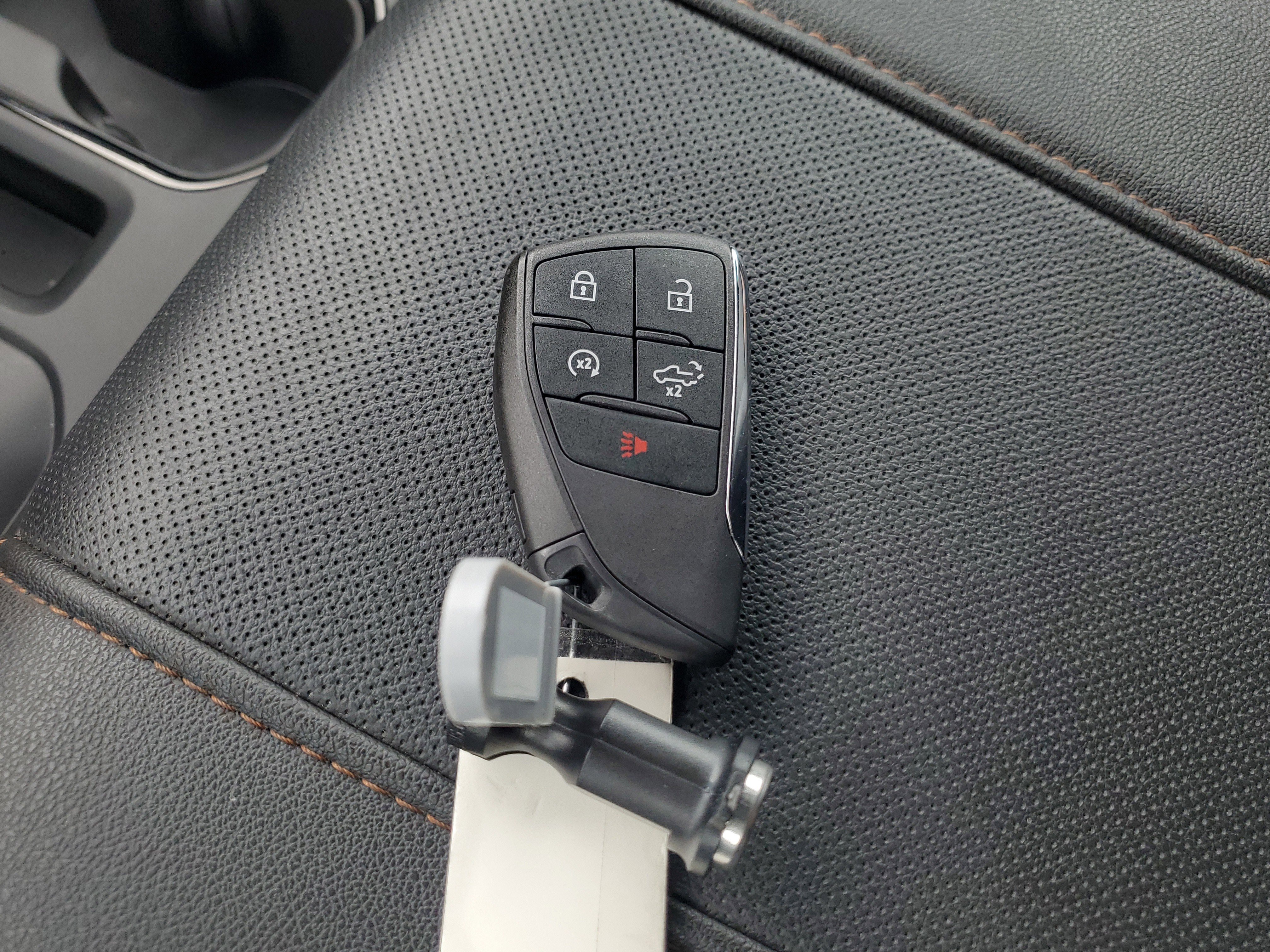 Used 2023 GMC Sierra 1500 AT4 w/ AT4 Preferred Package image 30