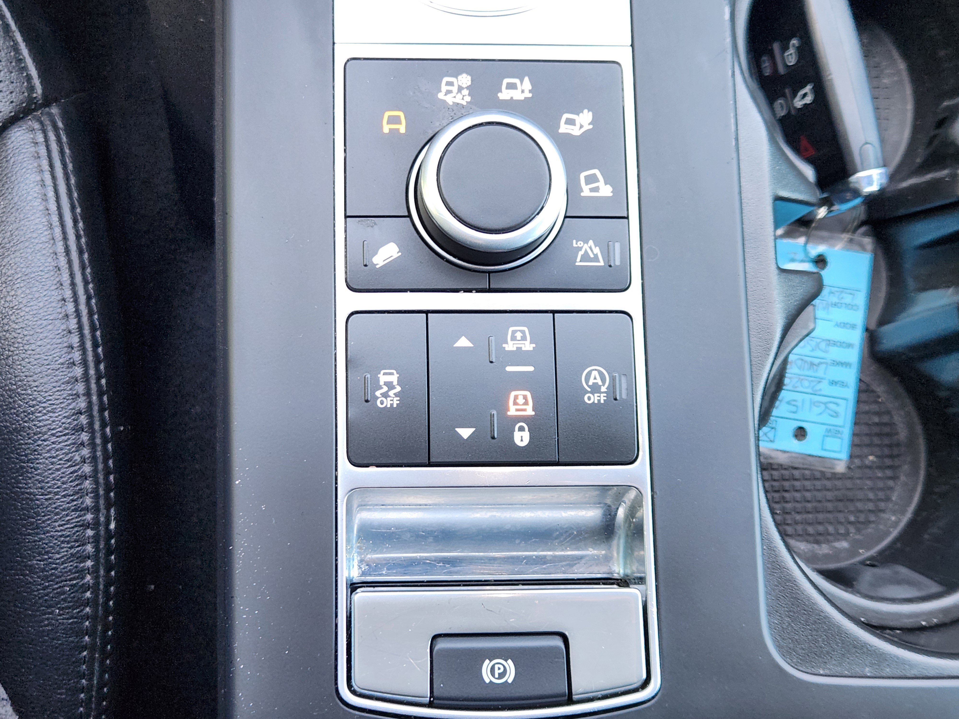 Used 2020 Land Rover Discovery Landmark AWD/4WD image 23