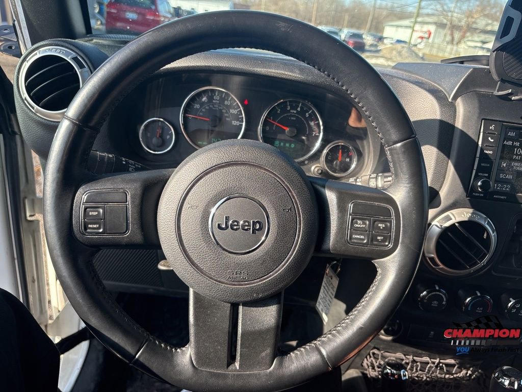 Used 2018 Jeep Wrangler Unlimited Sahara image 15