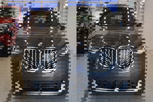 New 2025 BMW X3 xDrive30i w/ Convenience Package image 3