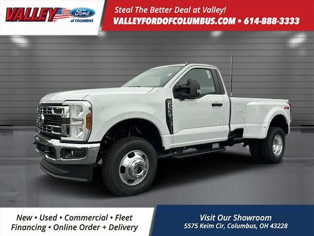 New 2026 Ford F350 XLT image 3