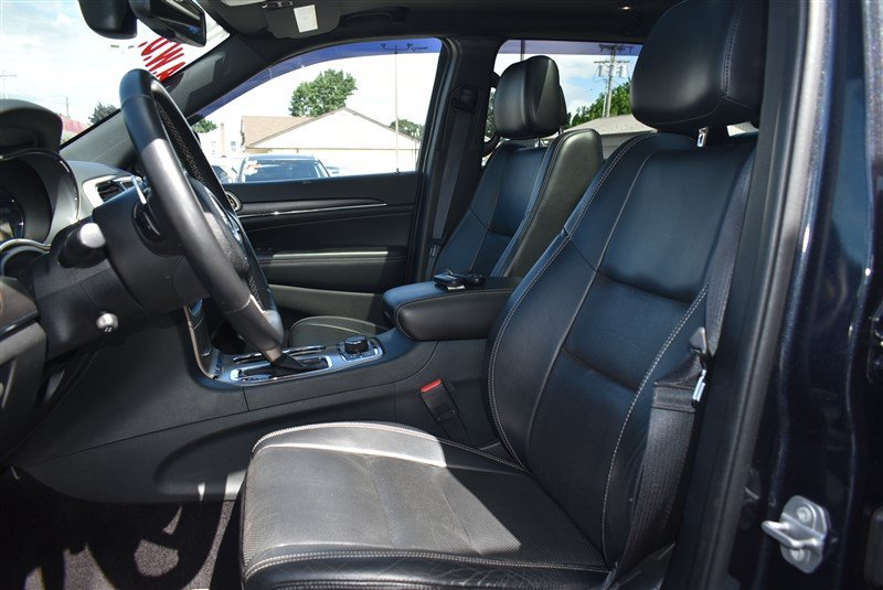 Used 2016 Jeep Grand Cherokee Limited w/ Luxury Group II AWD/4WD image 10
