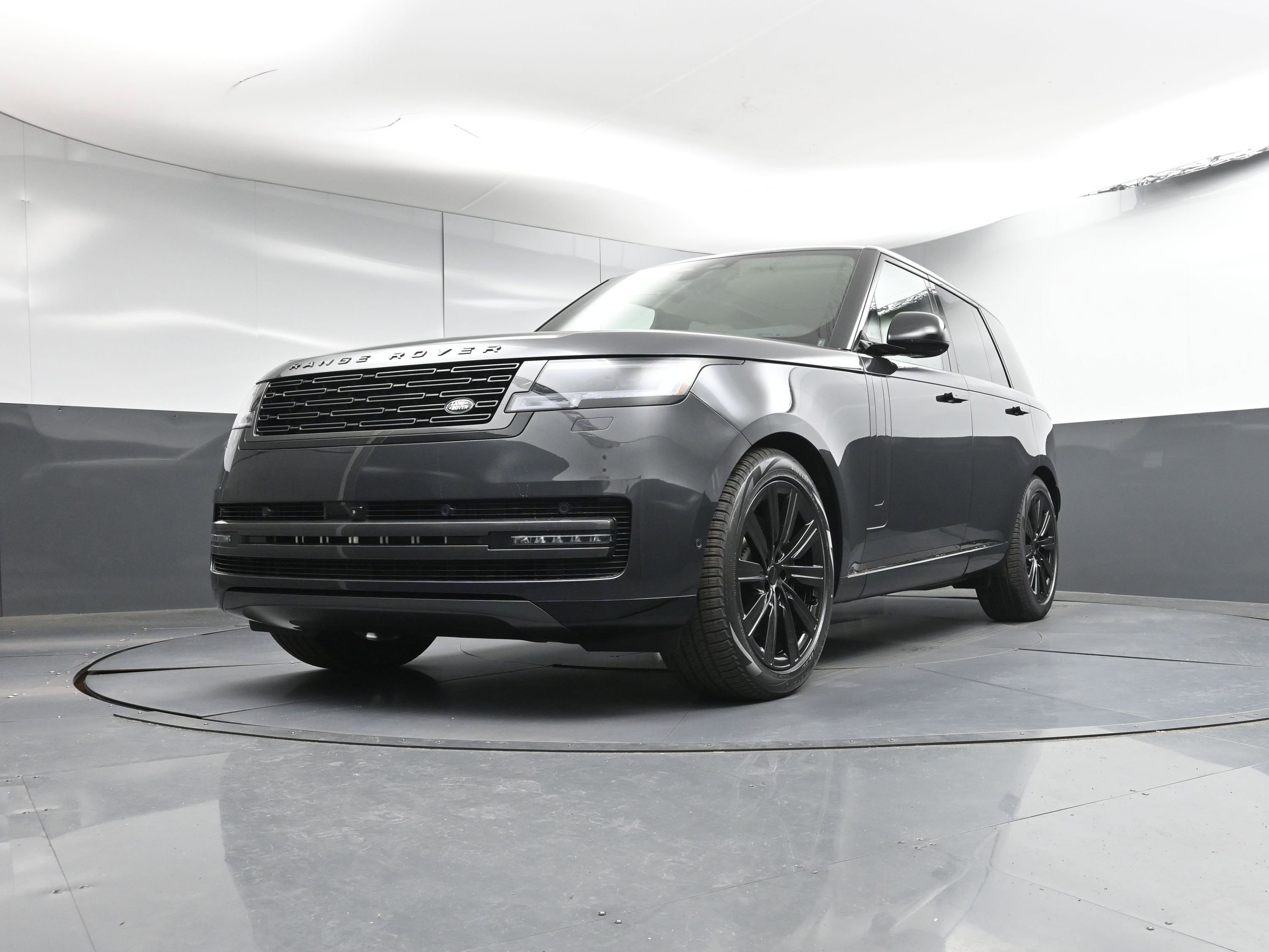 New 2026 Land Rover Range Rover SE image 28