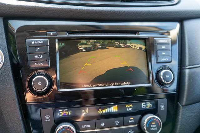Used 2018 Nissan Rogue SV AWD/4WD image 27
