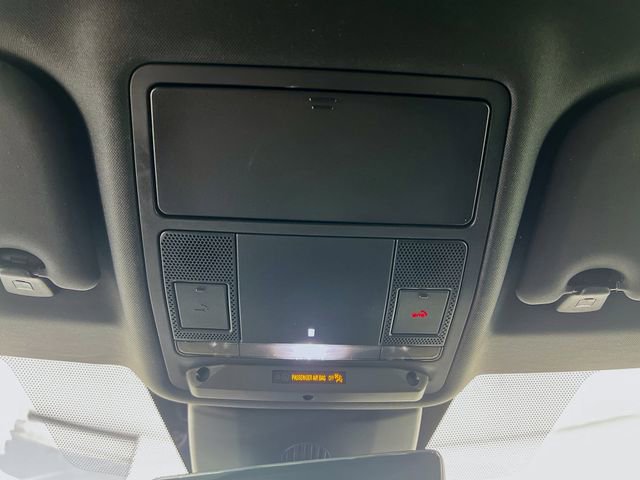 Used 2020 Land Rover Range Rover Evoque SE image 20