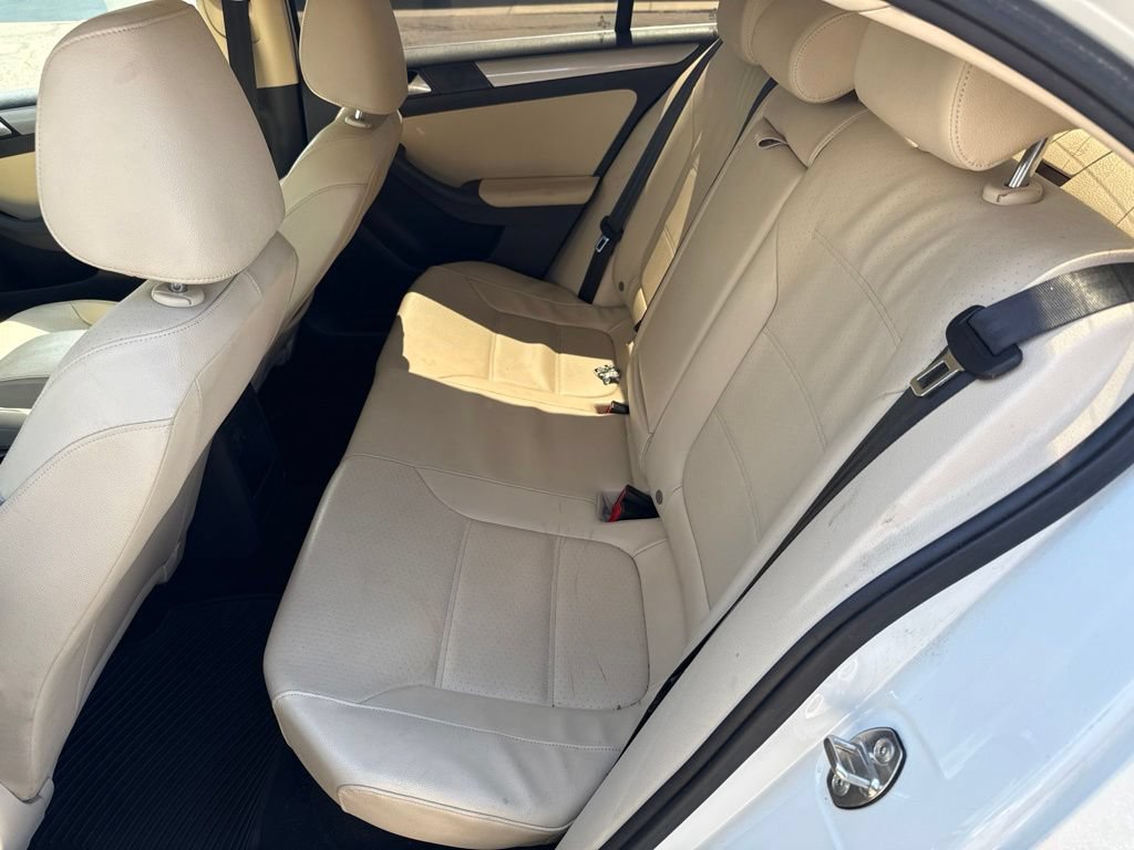Used 2017 Volkswagen Jetta SE FWD image 10