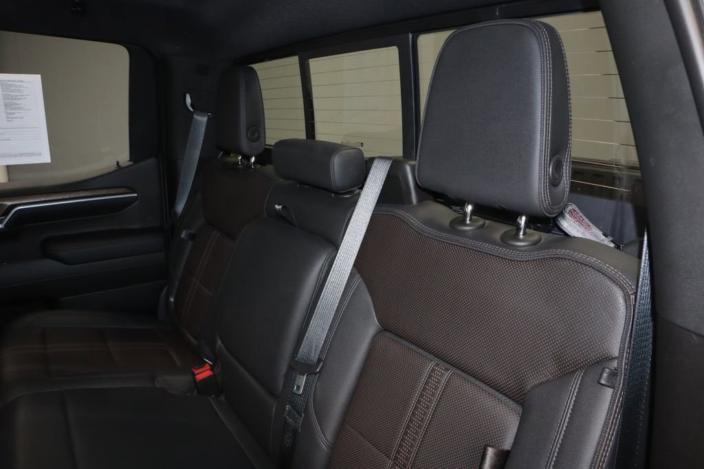 Used 2022 Chevrolet Silverado 1500 High Country w/ High Country Premium Package AWD/4WD image 22