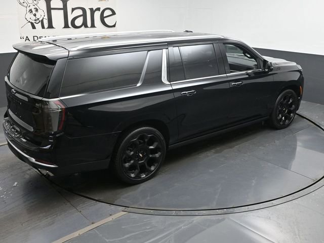 New 2025 Chevrolet Suburban High Country image 19