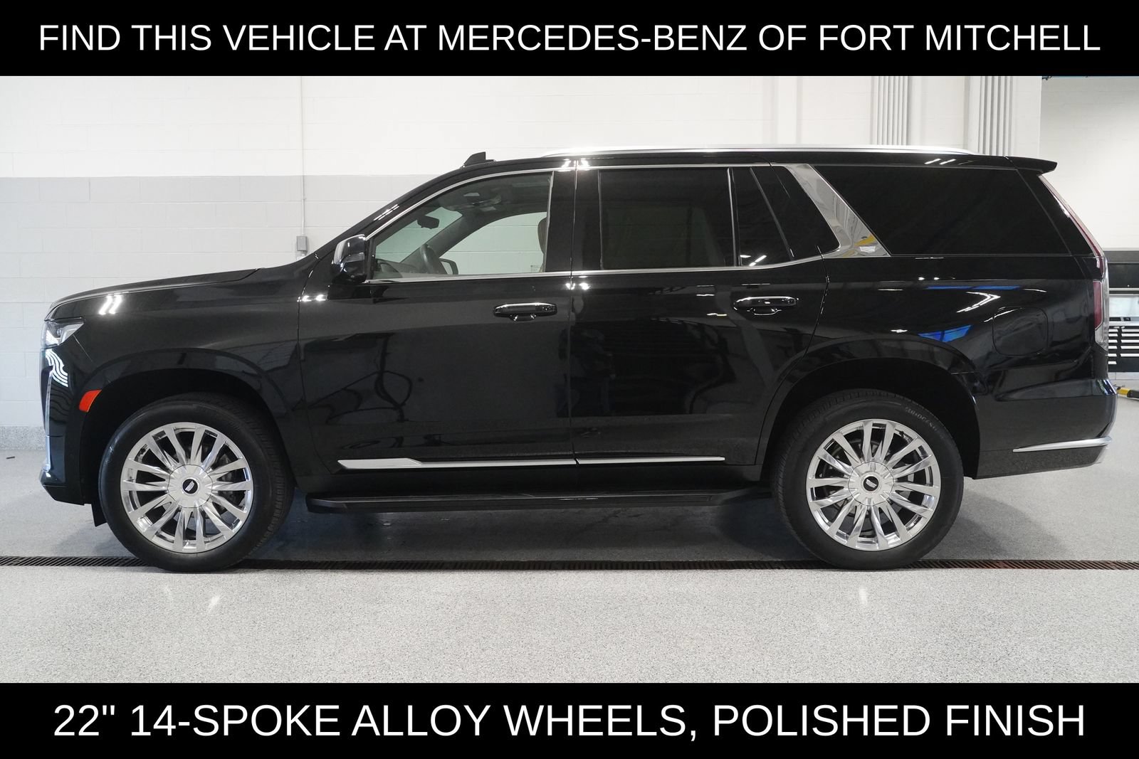 Used 2022 Cadillac Escalade Premium Luxury AWD/4WD image 3