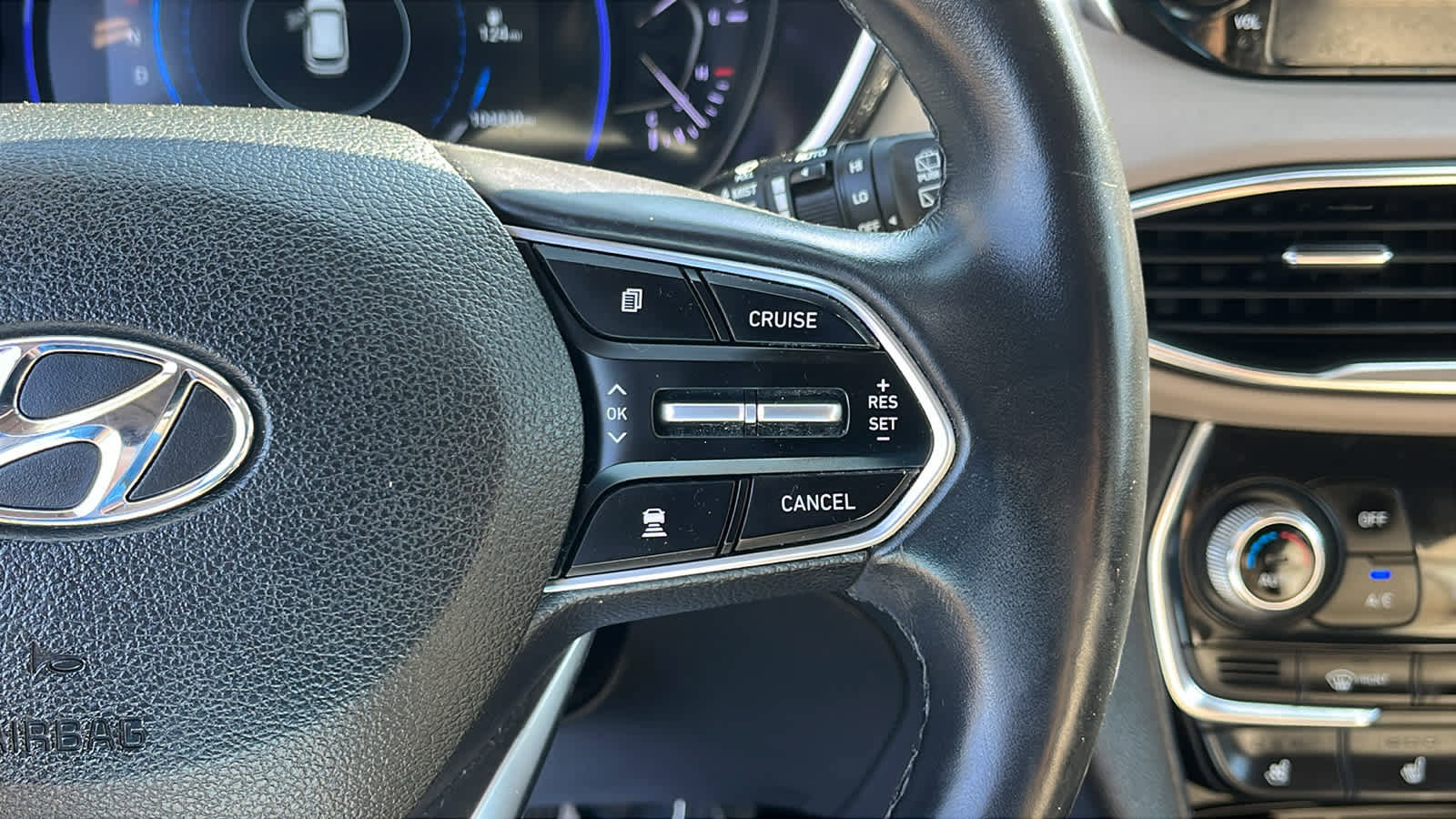 Used 2019 Hyundai Santa Fe AWD image 13