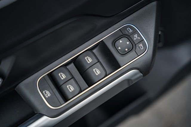 New 2026 Mercedes-Benz GLB 250 4MATIC image 39