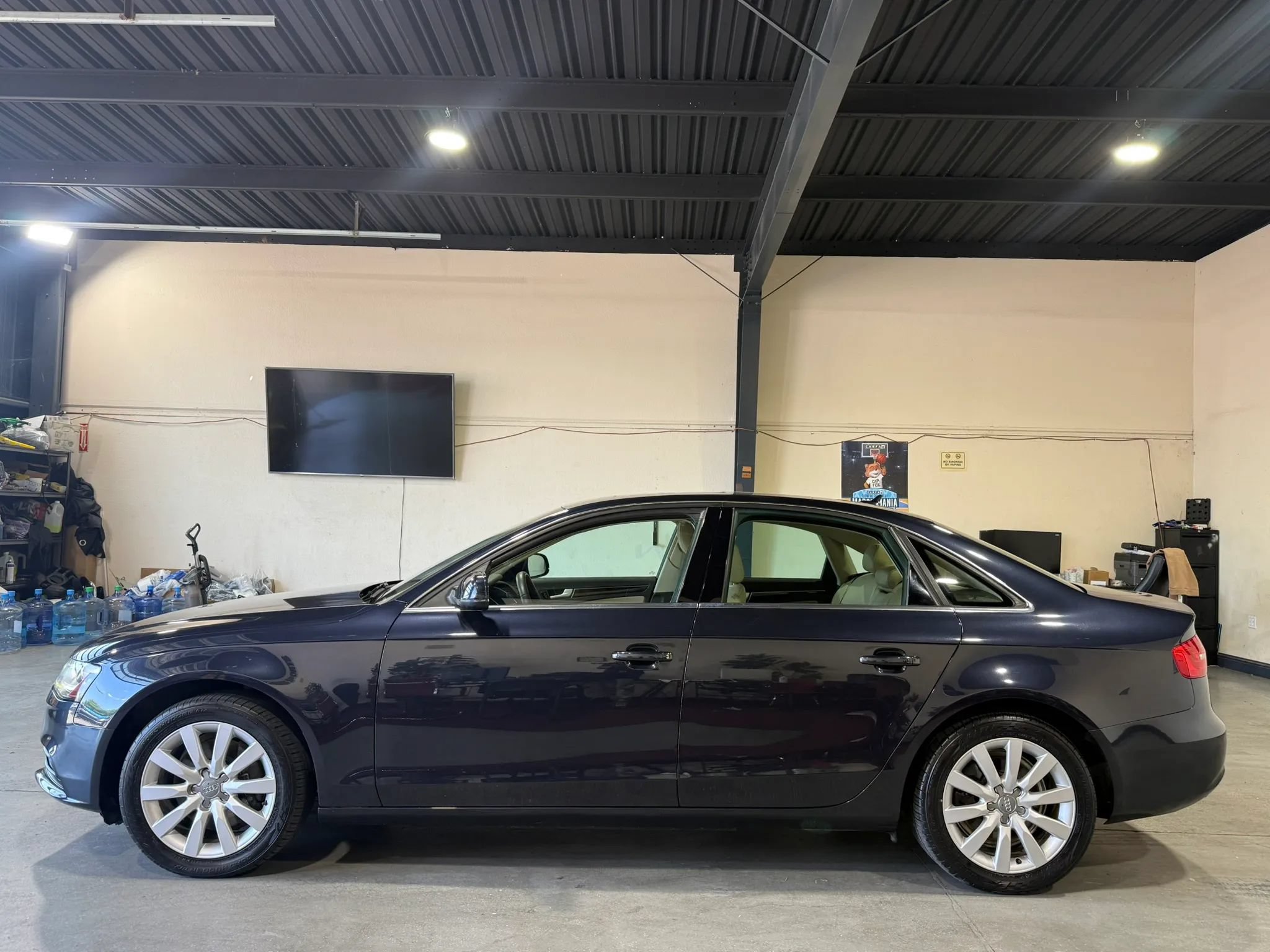 Used 2013 Audi A4 2.0T Premium w/ Convenience Pkg FWD image 8