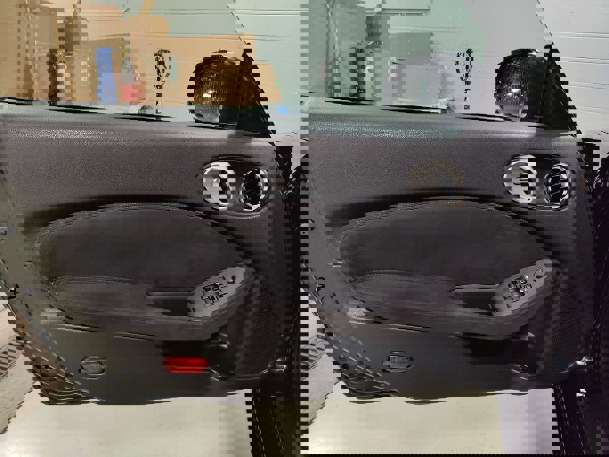 Used 2009 Nissan 370Z Touring image 19