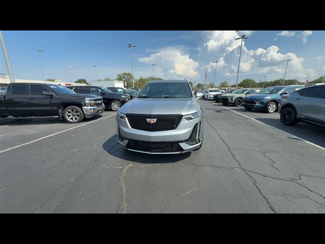 Certified 2024 Cadillac XT6 Sport w/ Technology Package AWD/4WD image 3