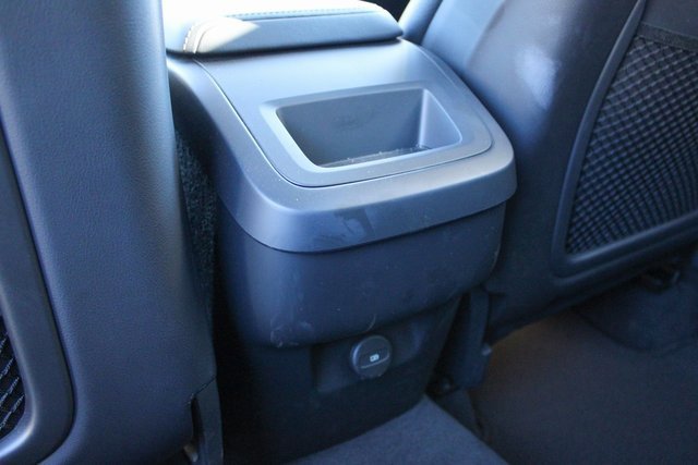 Used 2025 Volvo XC60 B5 Plus image 36