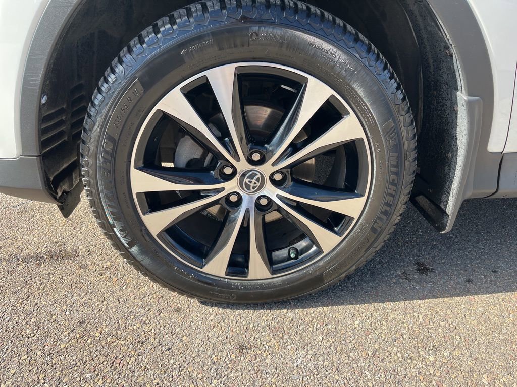 Used 2015 Toyota RAV4 Limited image 8