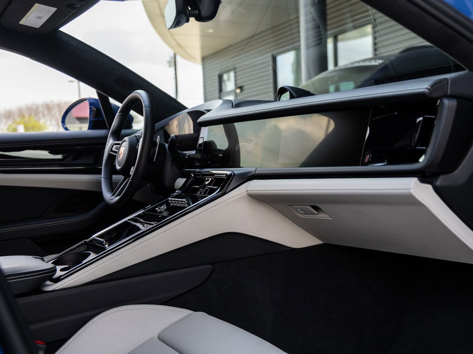 Used 2025 Porsche Panamera GTS image 50