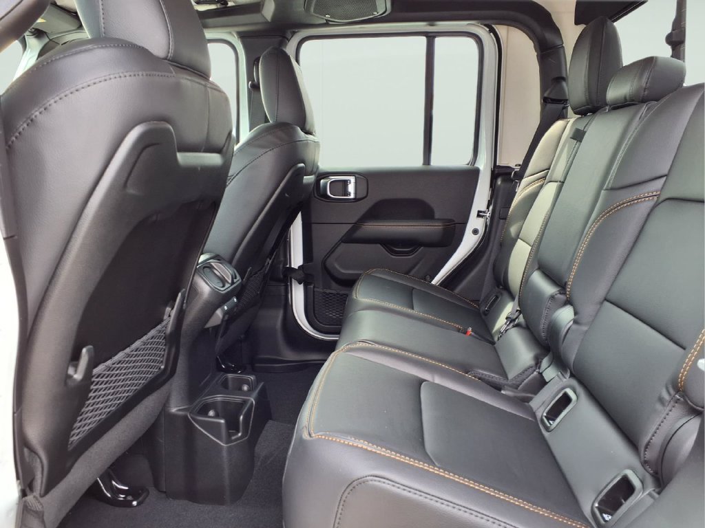 New 2026 Jeep Gladiator Sport AWD/4WD image 9