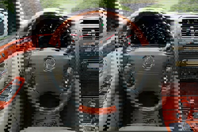 Used 2001 Lexus LS 430 image 17