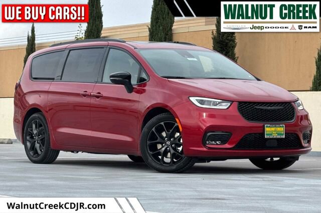 New 2026 Chrysler Pacifica Limited w/ S Appearance Package image 1