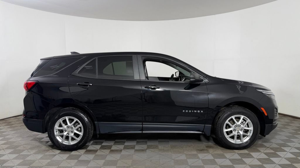 Used 2023 Chevrolet Equinox LS w/ LS Convenience Package AWD/4WD image 10