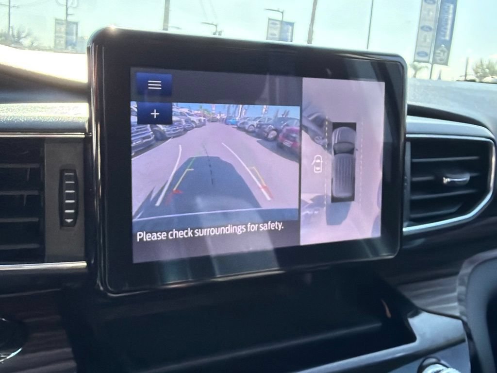 Certified 2023 Ford Explorer Limited RWD image 33