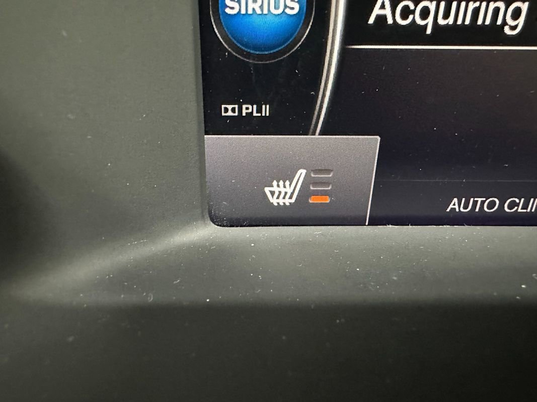 Used 2017 Volvo V60 T5 Platinum w/ Climate Package image 24