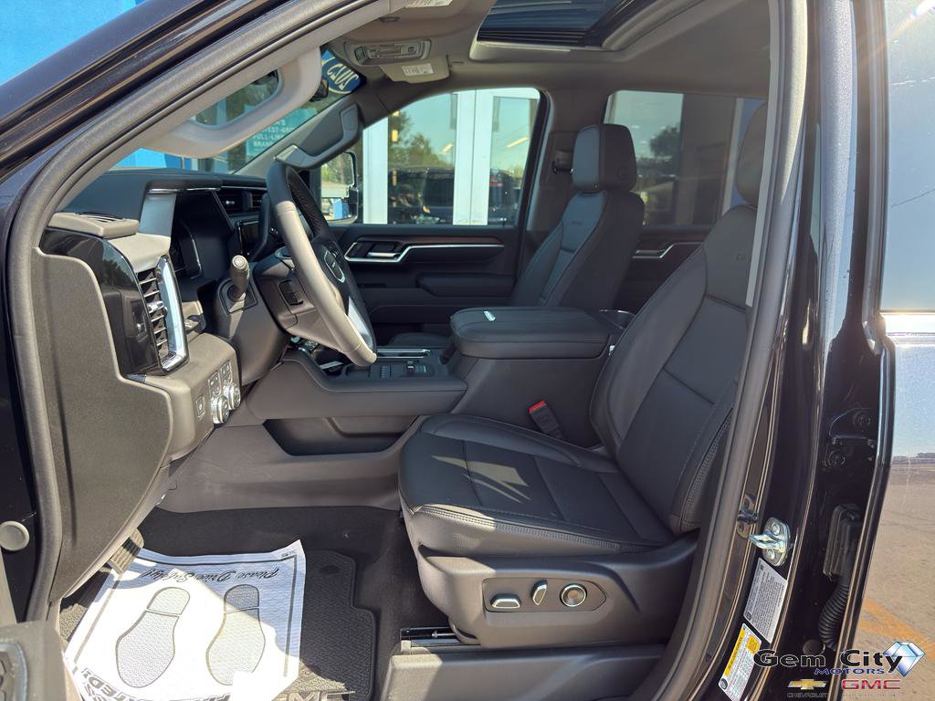 New 2025 GMC Sierra 2500 Denali w/ Denali Reserve Package image 15