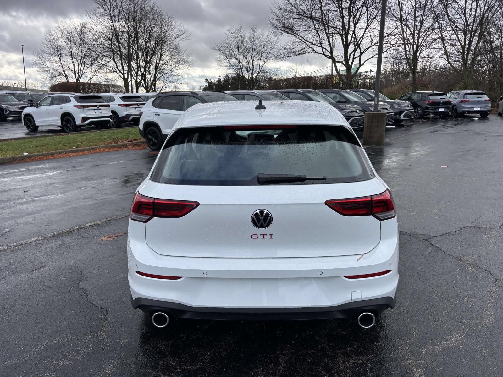 New 2026 Volkswagen GTI SE FWD image 6