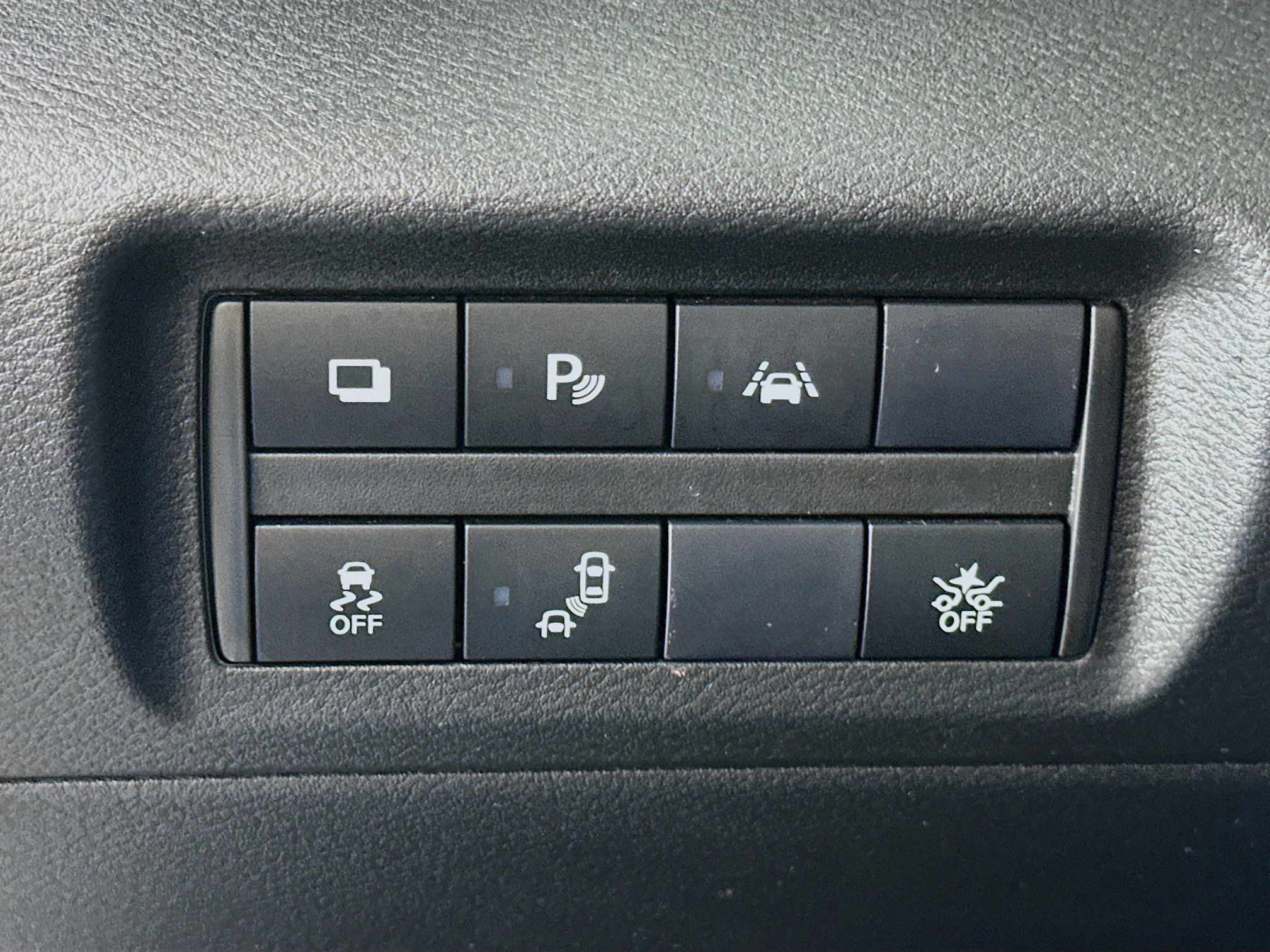 Used 2024 Nissan Kicks S image 16