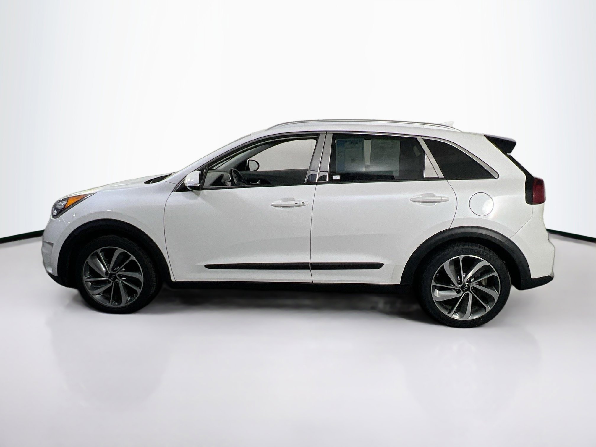 Used 2019 Kia Niro Touring image 8