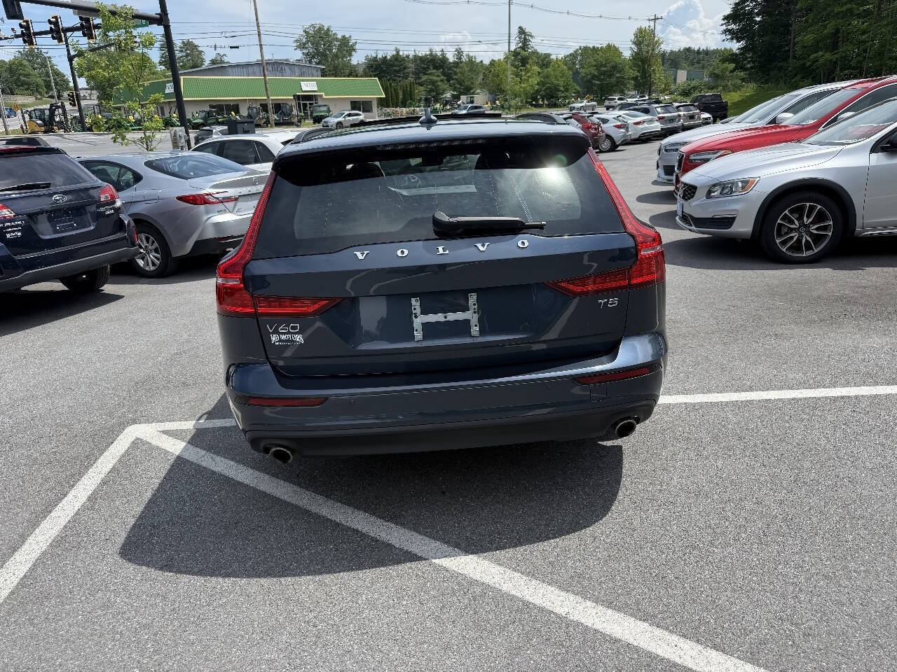 Used 2020 Volvo V60 T5 Momentum FWD image 7