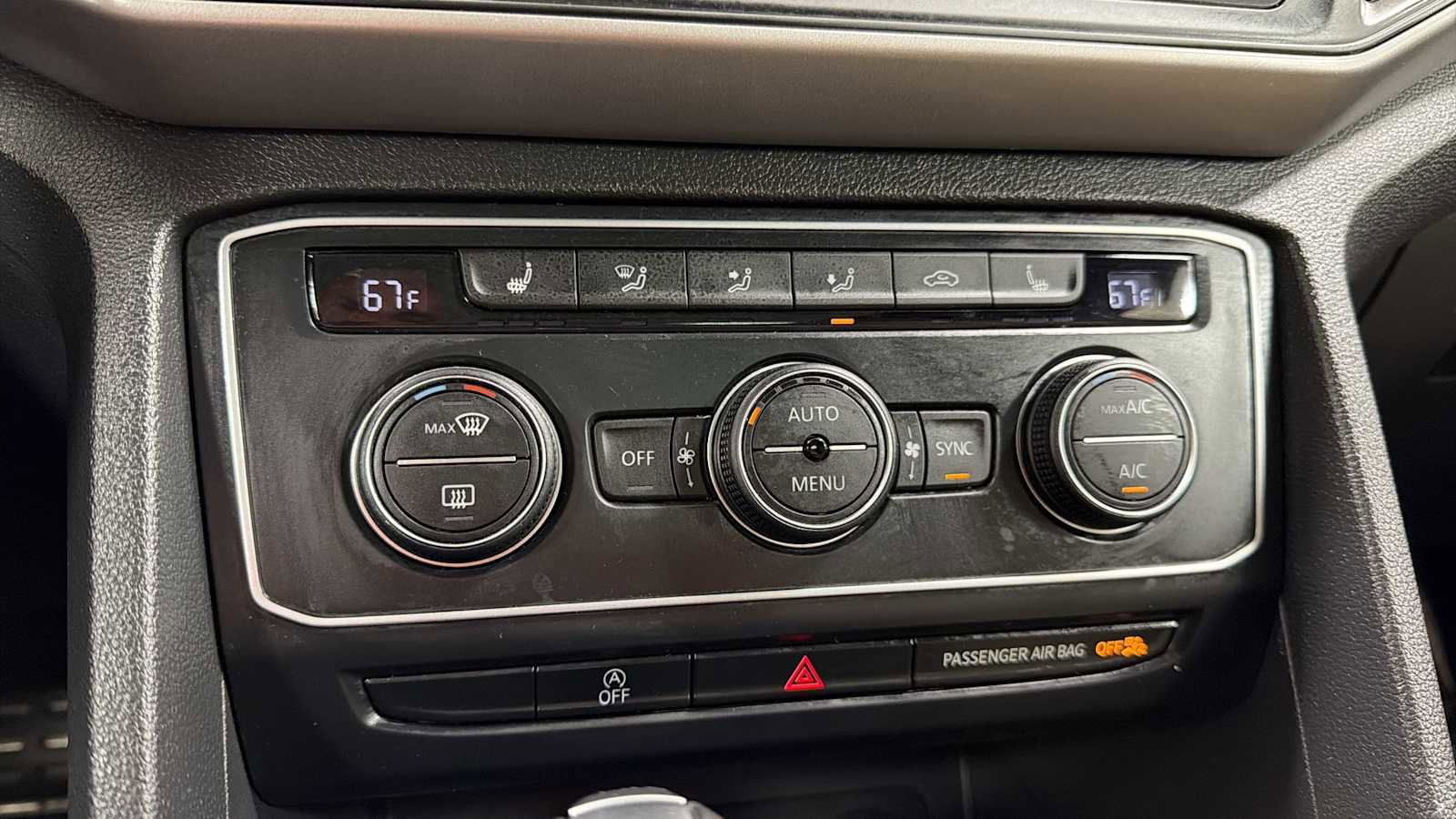 Used 2020 Volkswagen Atlas Cross Sport SE image 20