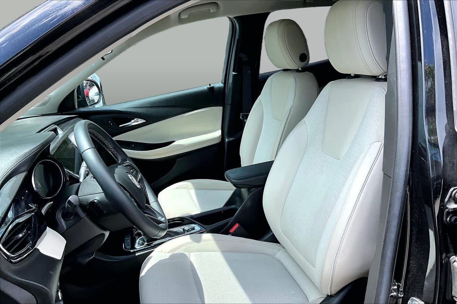 Used 2023 Buick Encore GX Select w/ Sport Touring Package FWD image 8