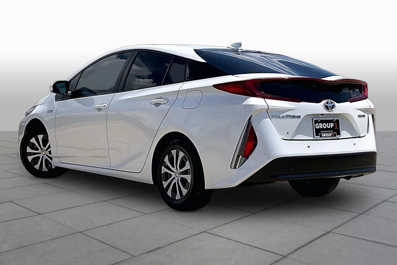 Used 2021 Toyota Prius Prime Limited FWD image 10