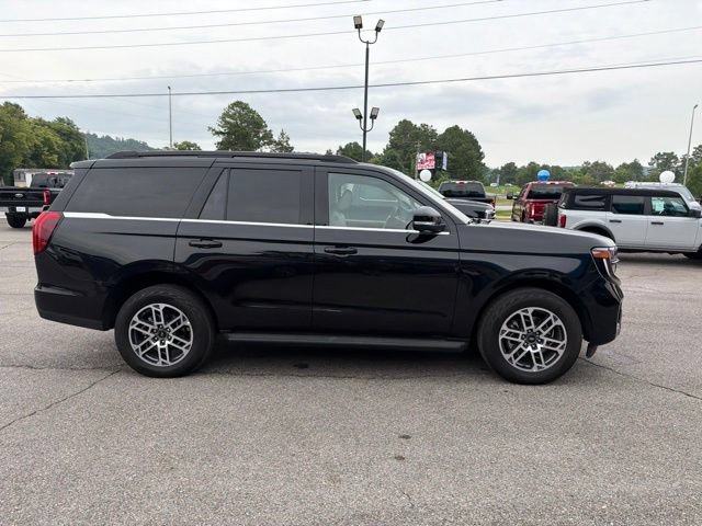 Used 2025 Ford Expedition Active AWD/4WD image 29