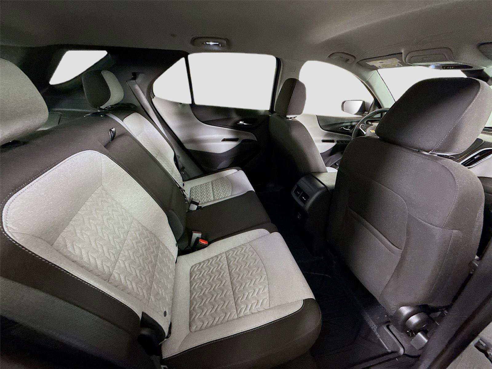 Used 2024 Chevrolet Equinox LT w/ LPO, Floor Liner Package image 18