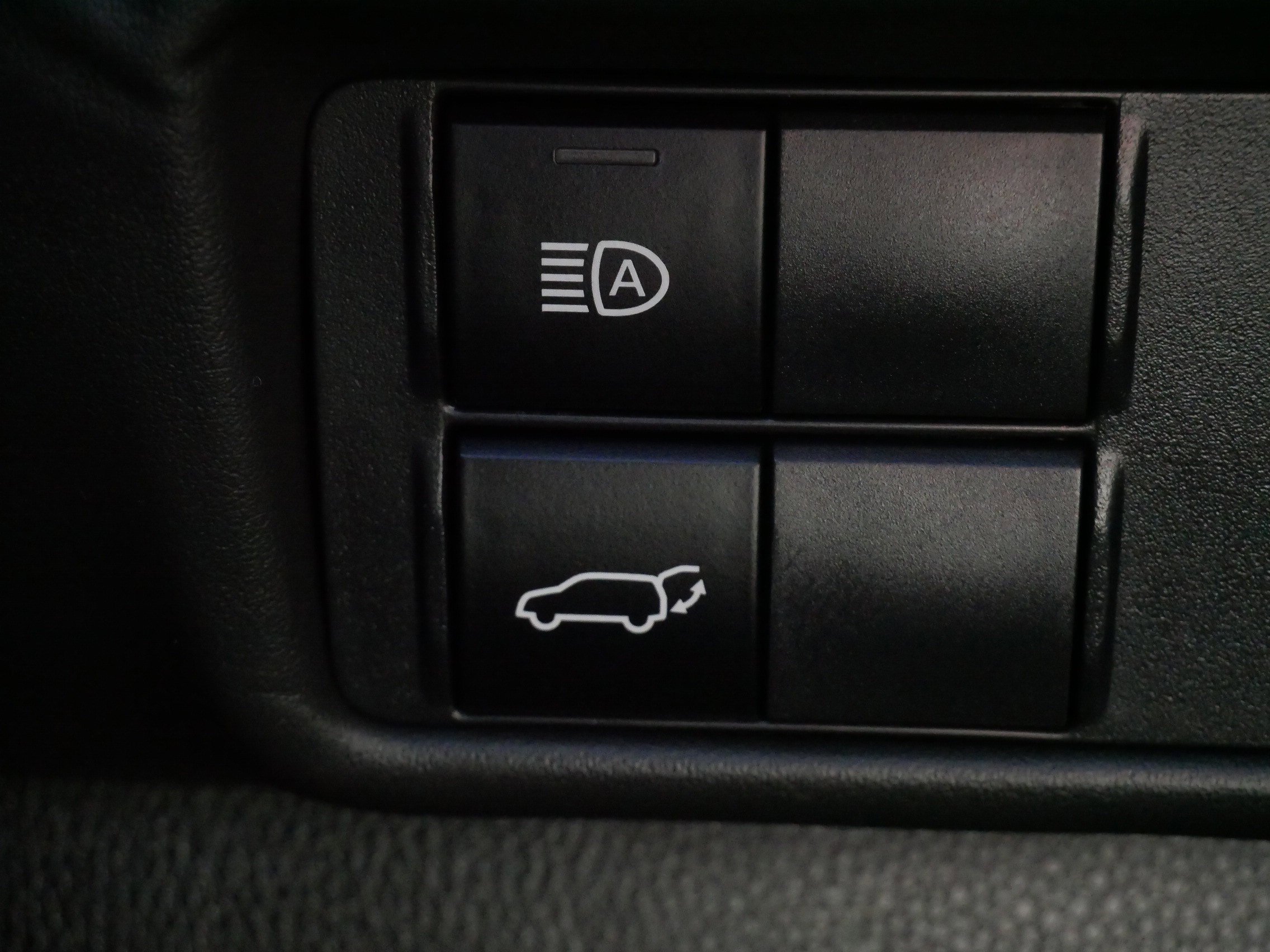 Used 2022 Toyota Highlander XLE AWD/4WD image 29