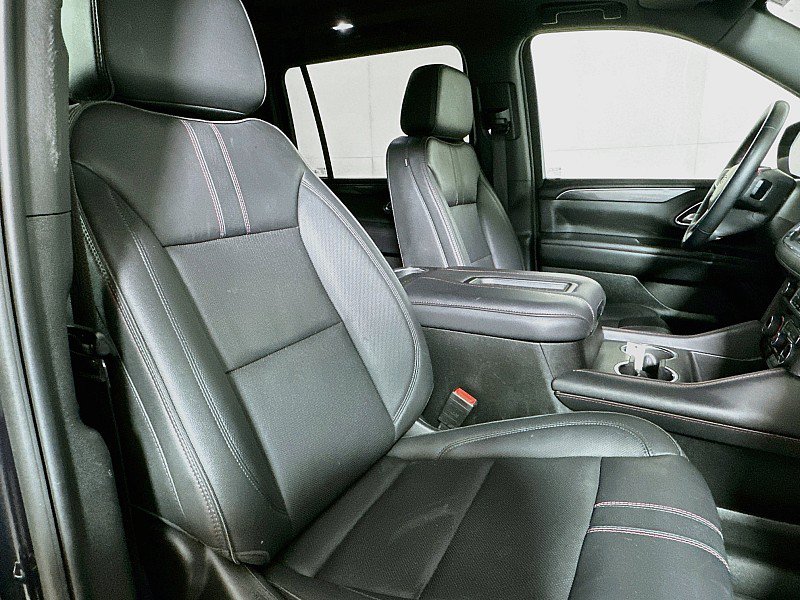 Used 2024 Chevrolet Suburban RST w/ Luxury Package AWD/4WD image 30