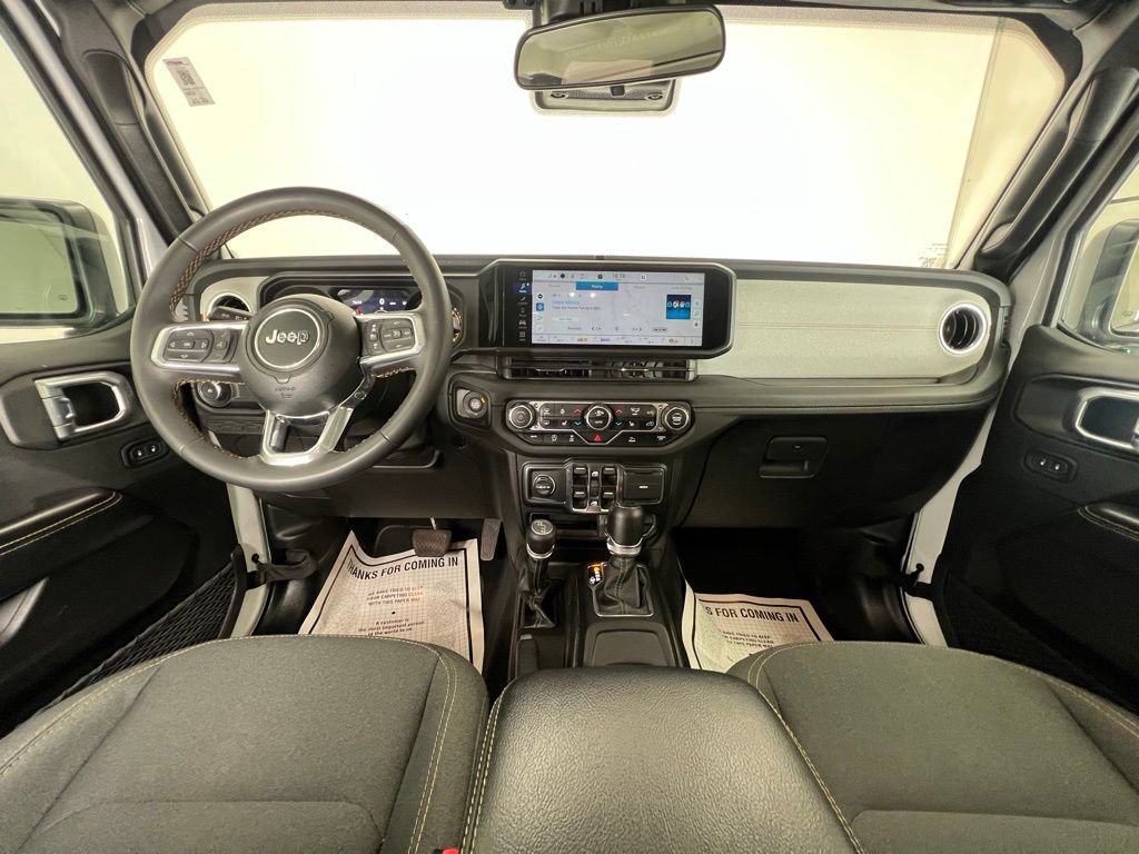 Used 2024 Jeep Wrangler Unlimited Sahara AWD/4WD image 10