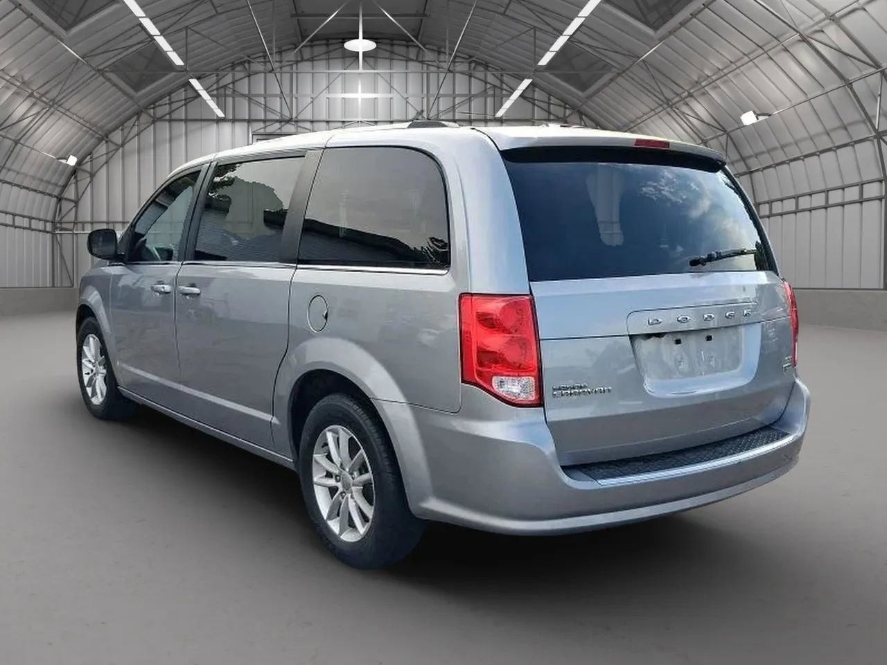 Used 2019 Dodge Grand Caravan SXT FWD image 5