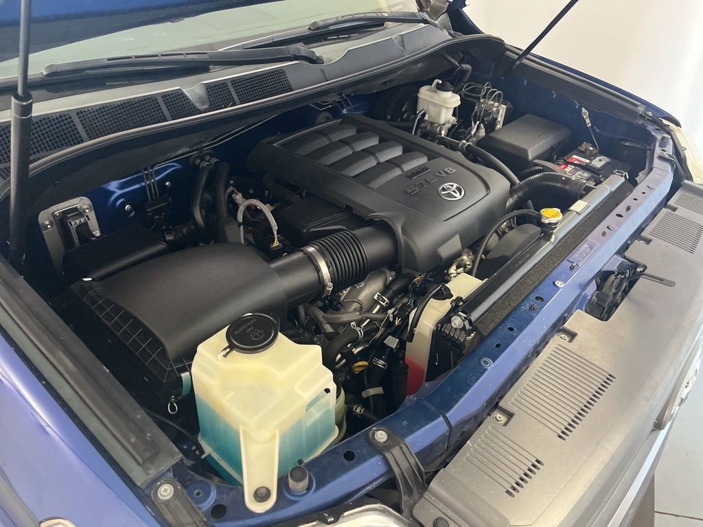 Used 2015 Toyota Tundra SR5 w/ SR5 Upgrade Package image 11