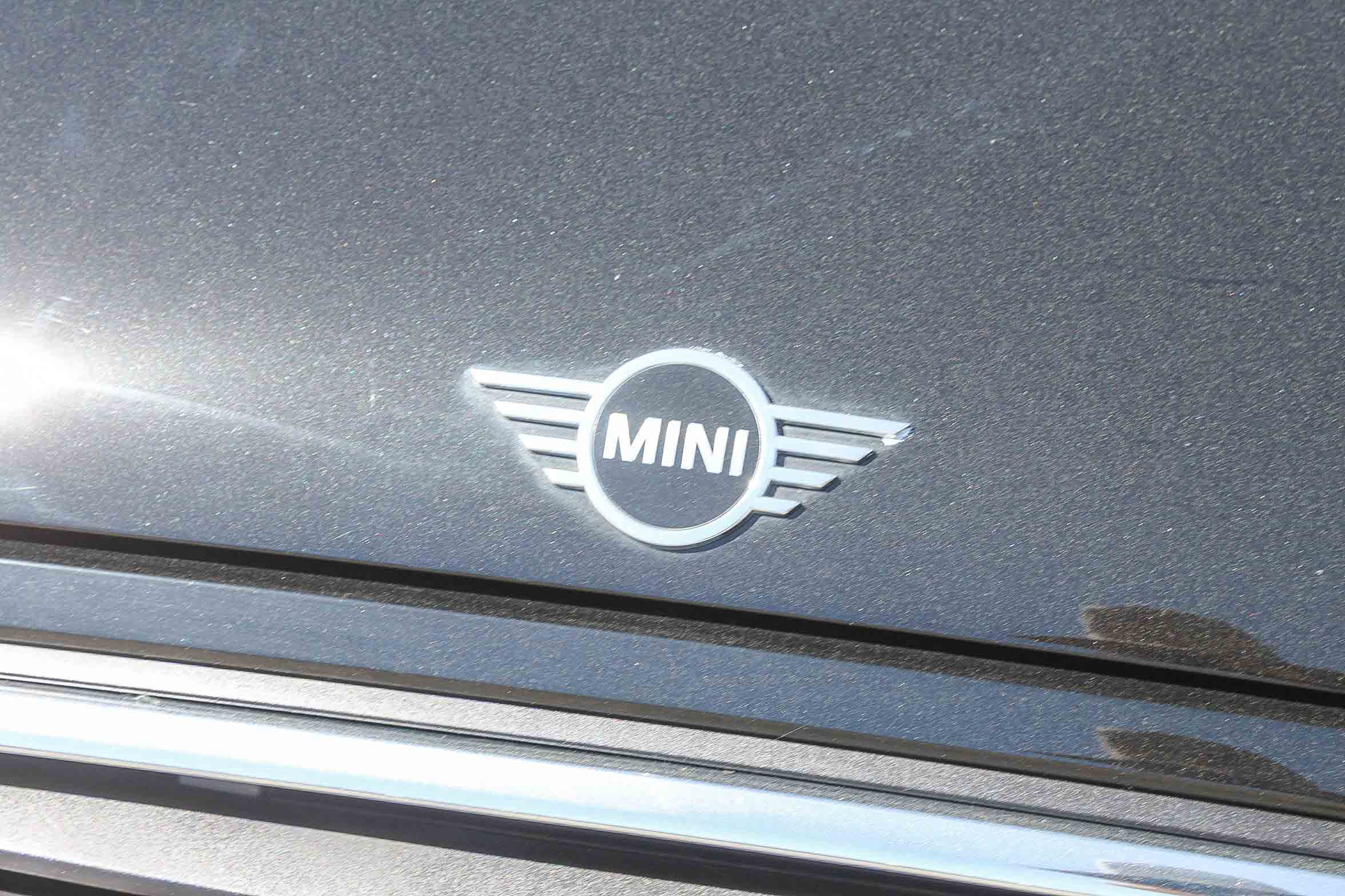 Used 2022 MINI Cooper 4-Door Hardtop image 6