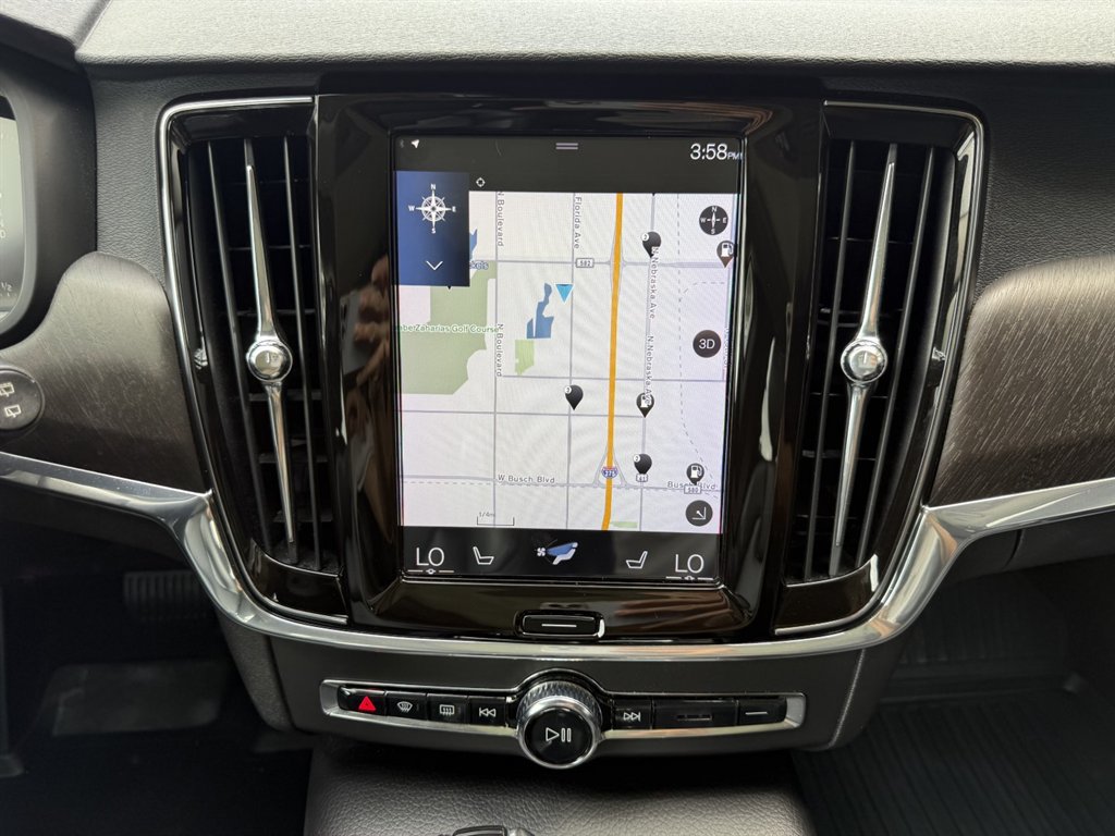 Used 2019 Volvo V90 T5 Cross Country AWD/4WD image 25