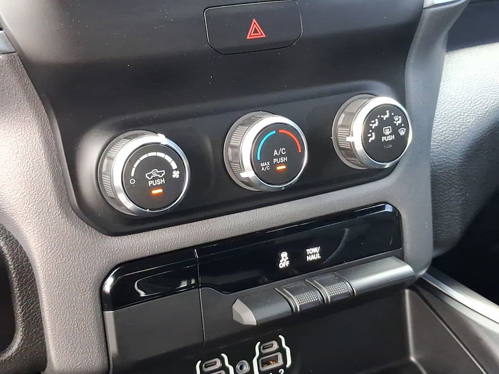 Used 2022 RAM 1500 HFE RWD image 32