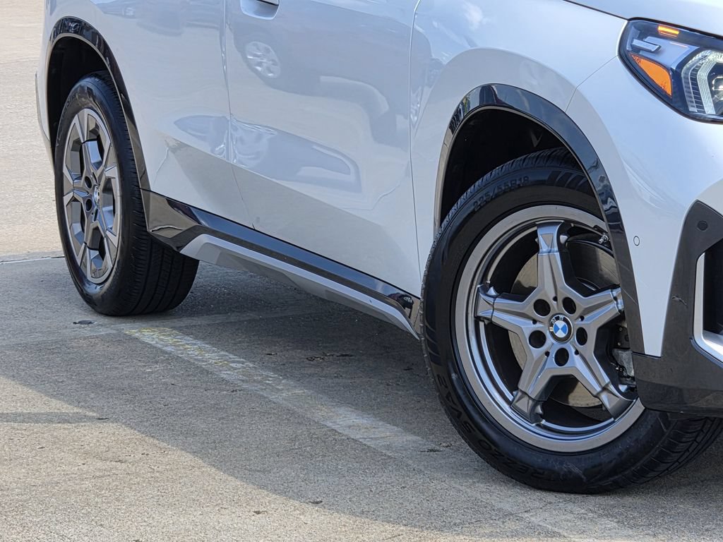 Used 2025 BMW X1 xDrive28i AWD/4WD image 11