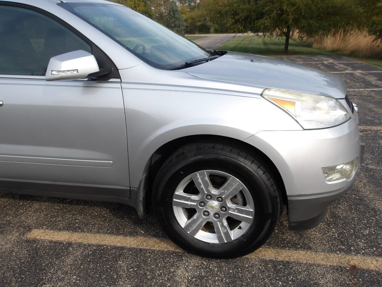Used 2012 Chevrolet Traverse LT image 28