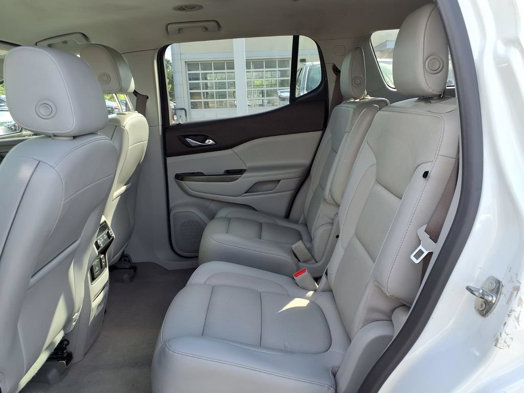 Used 2019 GMC Acadia SLT FWD image 17
