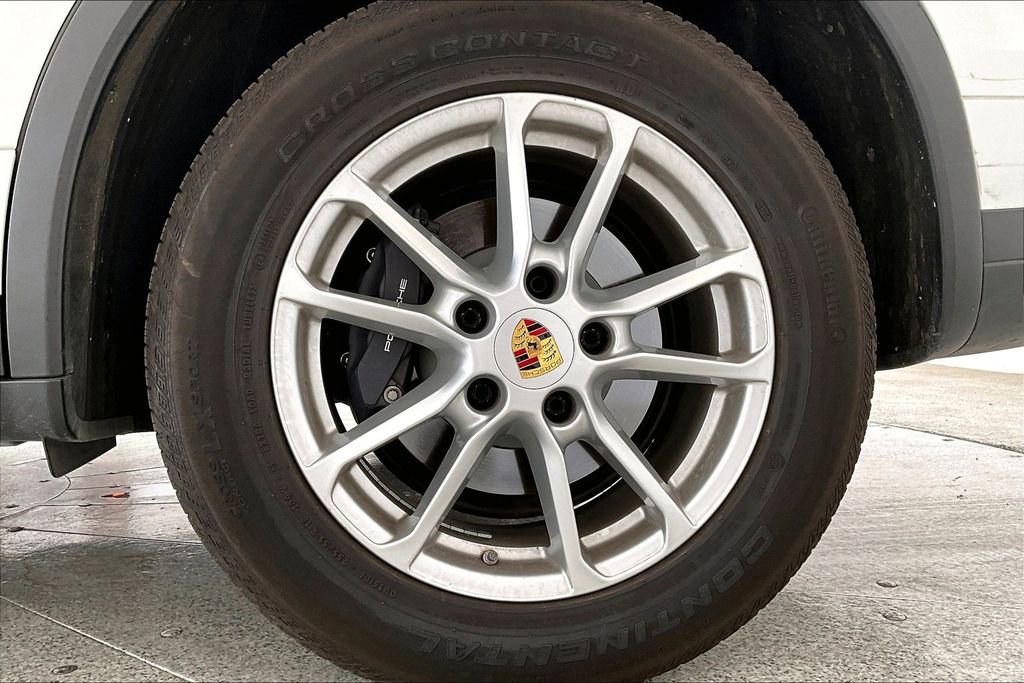 Used 2016 Porsche Cayenne image 11